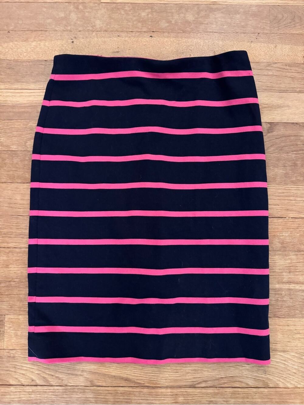 The Limited Women's Pink Blue Striped Knee Length Pencil Skirt - Size 0
b65
